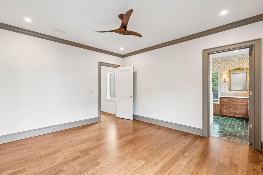 Spacious, unfurnished interior of a new home in , Mount Pleasant (Image 24).