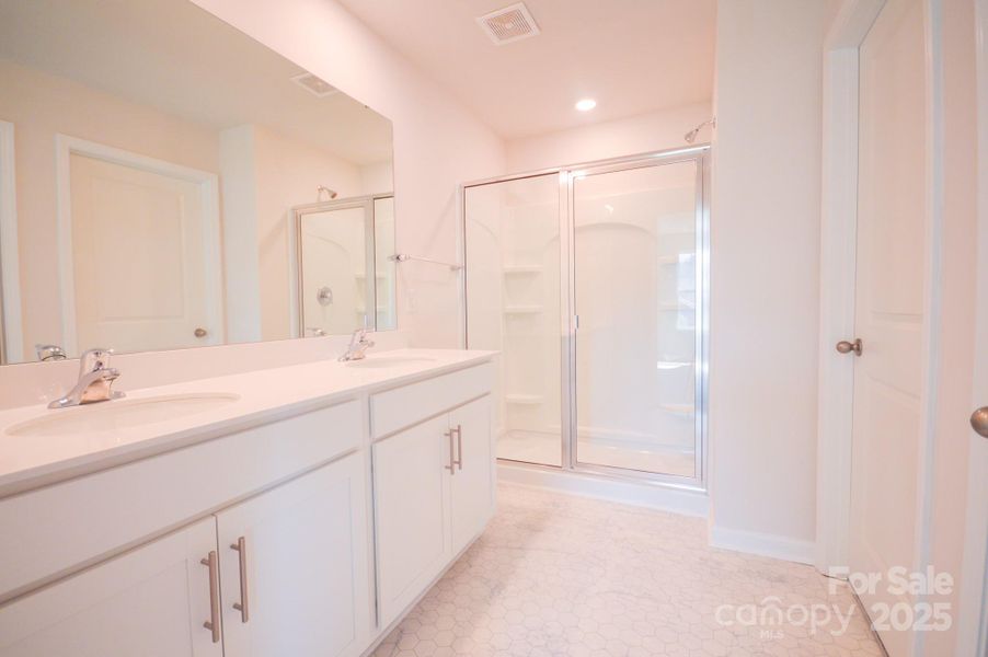 Furnished interior view inside a new home in Valleywood Farms, Waynesville (Image 11). Furnished interior view inside a new home in Valleywood Farms, Waynesville (Image 11).