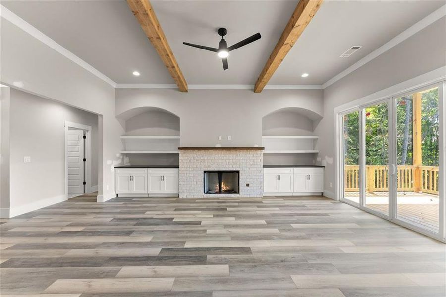 Spacious, unfurnished interior of a new home in , Gainesville (Image 17).