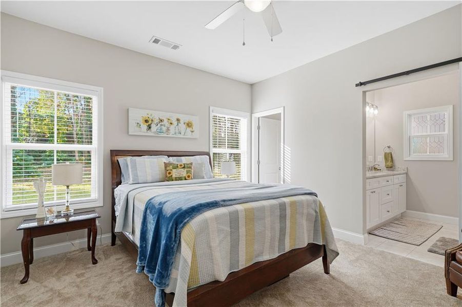 Furnished interior view inside a new home in , Jasper (Image 13).
