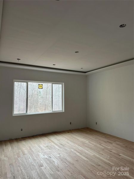 Image 10 of a home in .