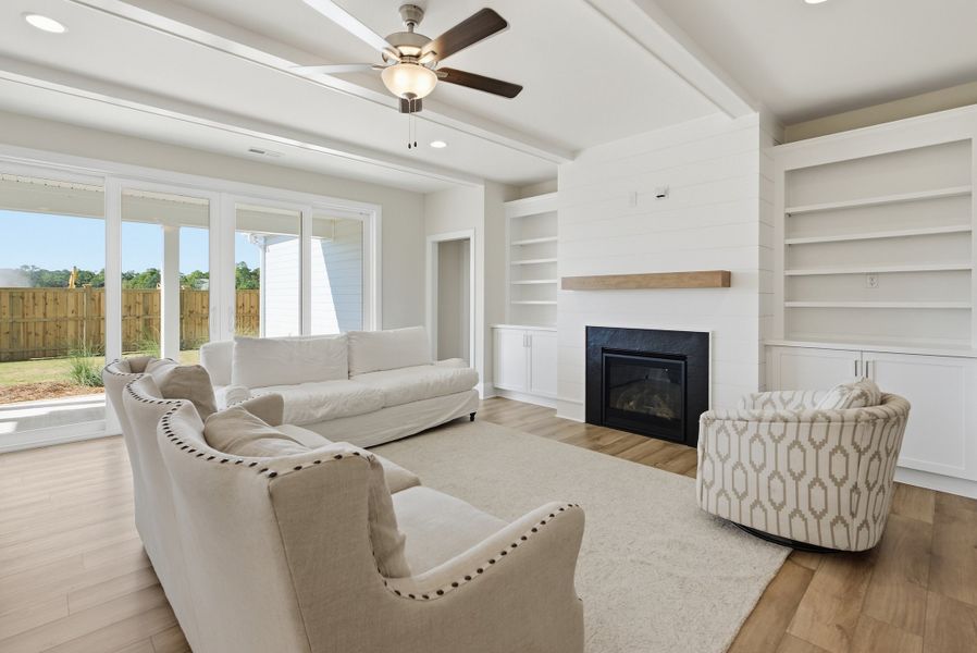 Furnished interior view inside a new home in Sidbury Landing, Wilmington (Image 10).