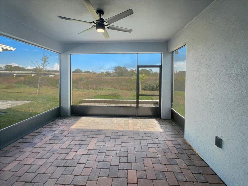 Exterior details and patio area of a home in , Kissimmee (Image 28).