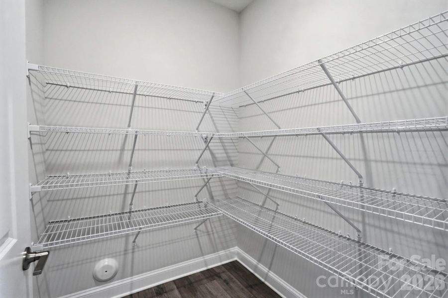 Walk in Pantry