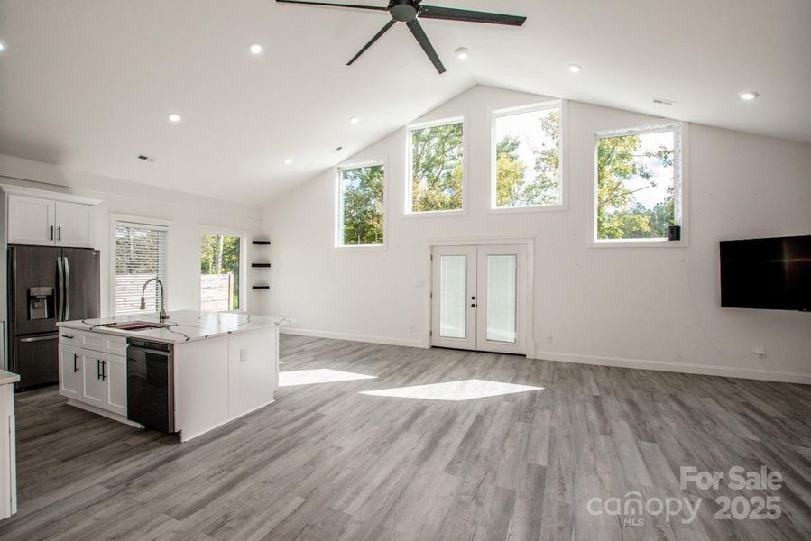 Spacious, unfurnished interior of a new home in , Catawba (Image 20).