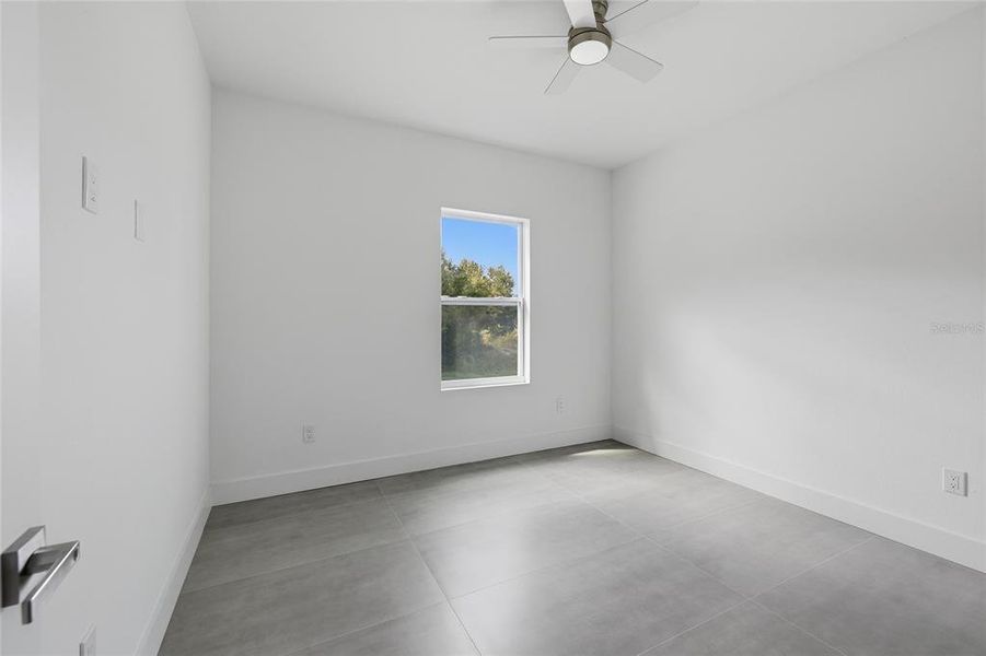 Spacious, unfurnished interior of a new home in , Port Charlotte (Image 15).