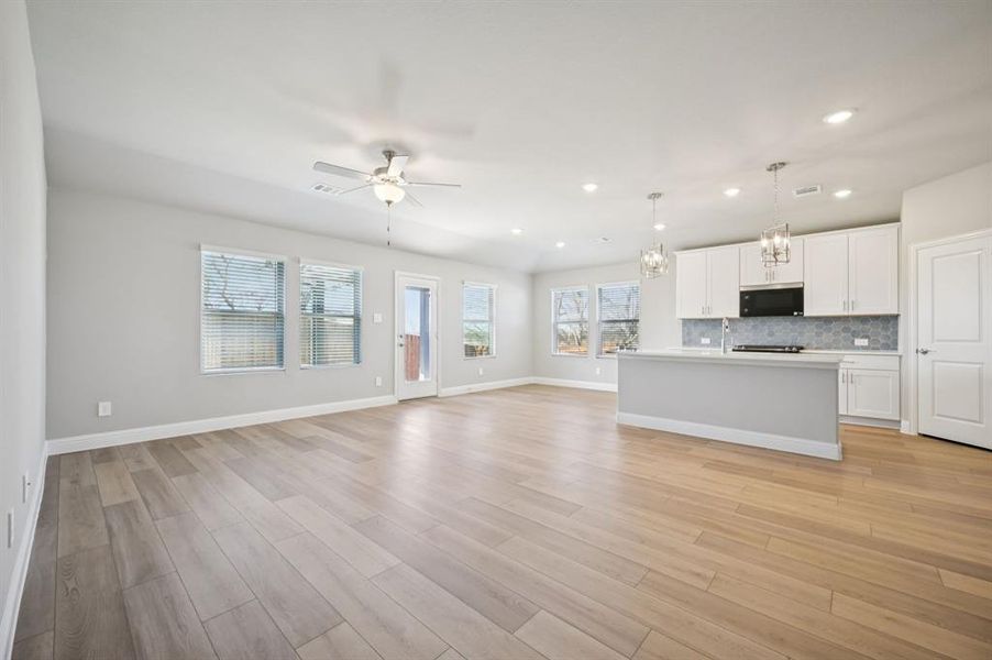 Photo is not of the actual home, but is an inspirational photo of builder’s model home and may depict options, furnishings, and/or decorator features that are not included.