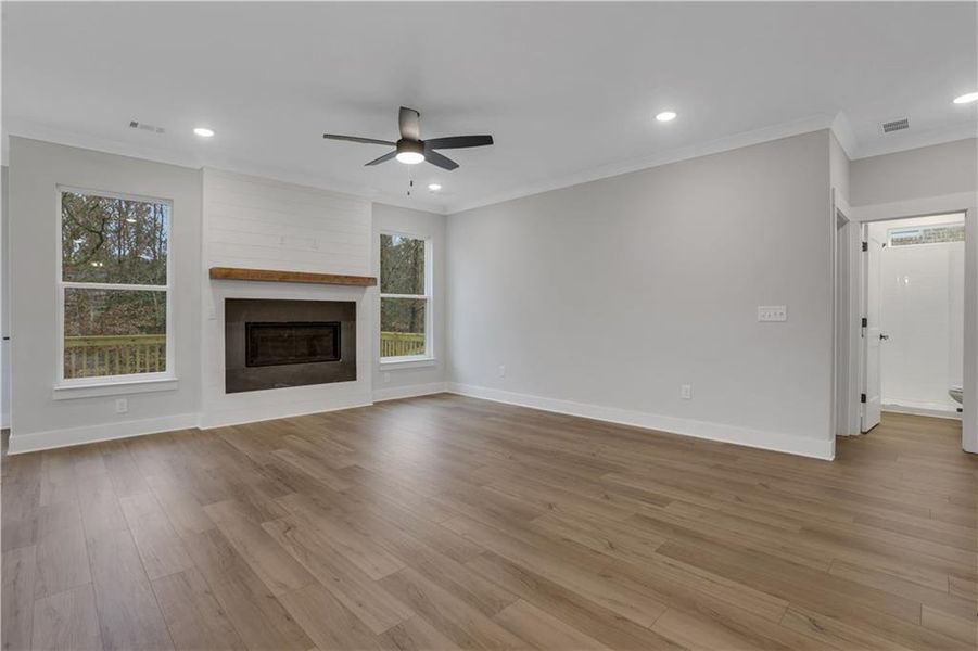 Spacious, unfurnished interior of a new home in Cambridge, Flowery Branch (Image 51). Spacious, unfurnished interior of a new home in Cambridge, Flowery Branch (Image 51).