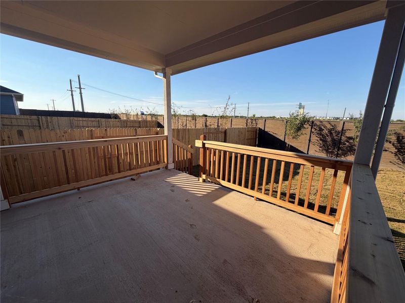Exterior details and patio area of a home in Willow Springs, Buda (Image 2).