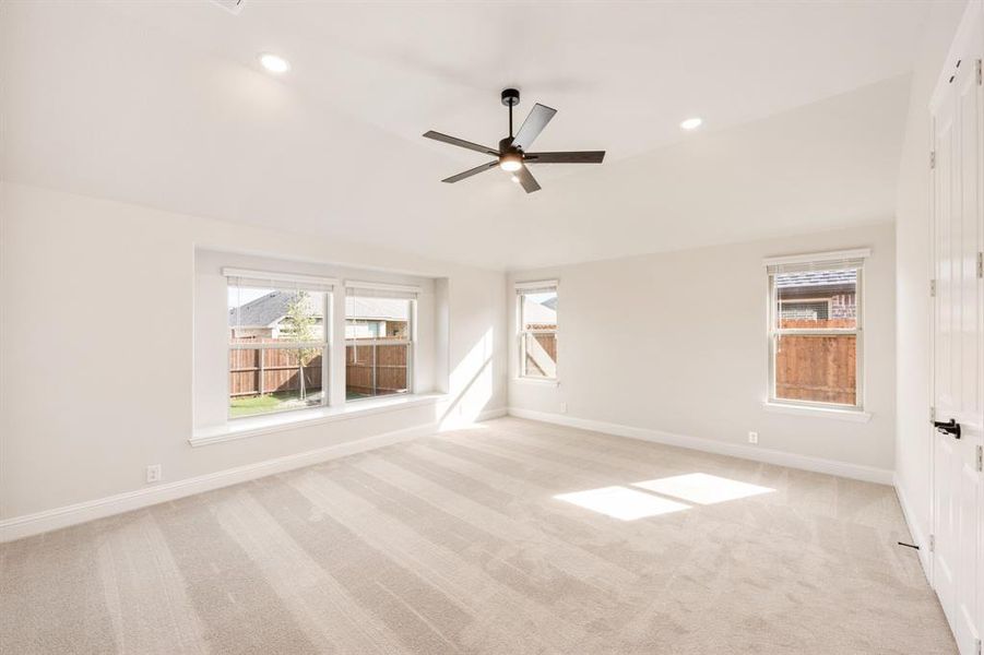 Spacious, unfurnished interior of a new home in Timberbrook, Justin (Image 22).