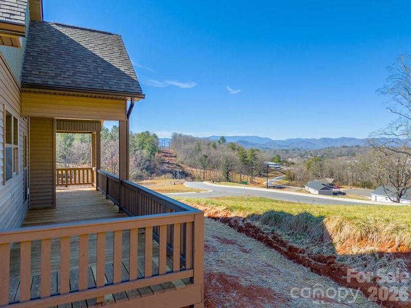 Exterior details and patio area of a home in , Franklin (Image 31).