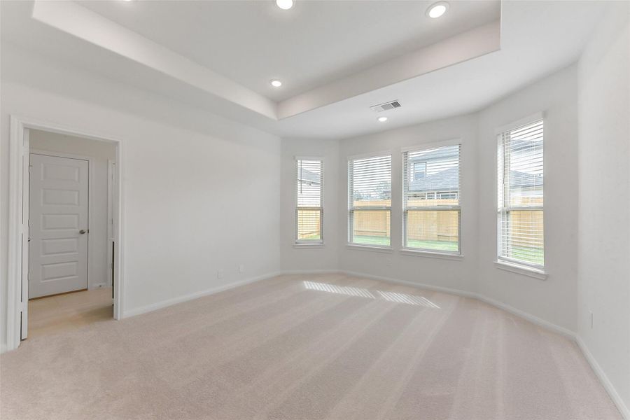Spacious, unfurnished interior of a new home in , Houston (Image 30).