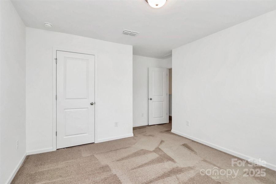 Spacious, unfurnished interior of a new home in Sunbriar, Charlotte (Image 11).