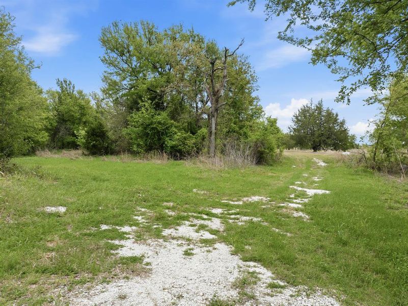 Natural landscape and outdoor views near in Hillsboro (Image 12). Natural landscape and outdoor views near in Hillsboro (Image 12).