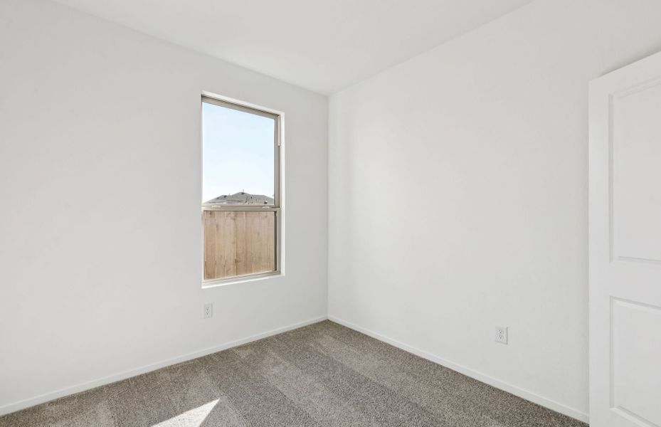 Spacious, unfurnished interior of a new home in Mavera, Conroe (Image 30).