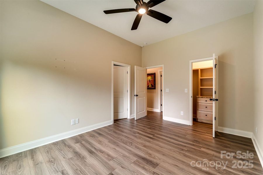 Spacious, unfurnished interior of a new home in , Franklin (Image 18).