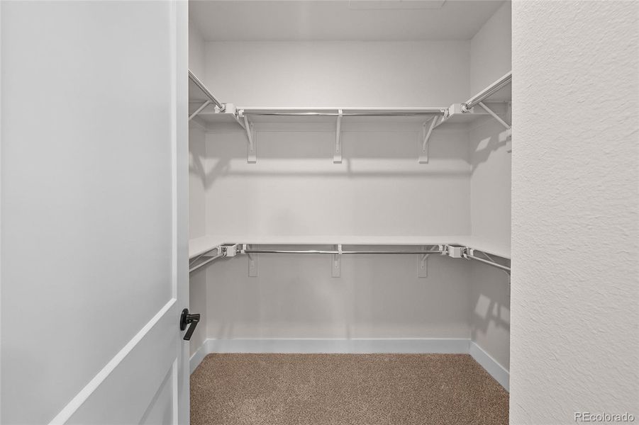 Spacious, unfurnished interior of a new home in Duet at Sterling Ranch, Littleton (Image 26).