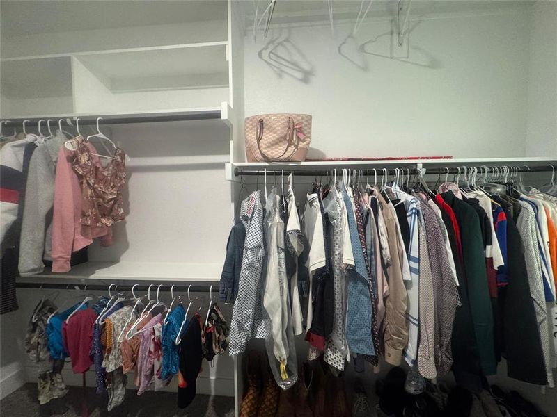 Close-up of interior finishes inside a home in , Alvarado (Image 23).