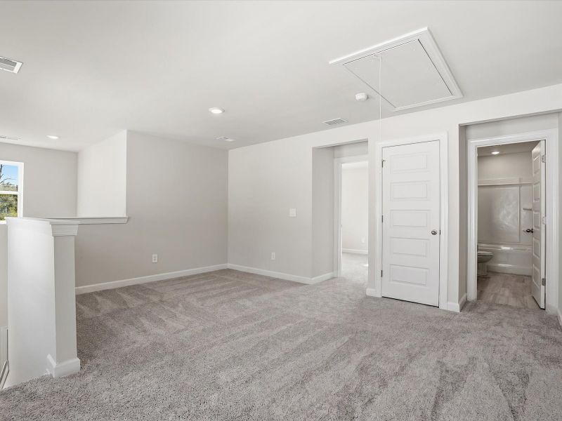 Spacious, unfurnished interior of a new home in Brayfield Manor - Heritage Collection, Wellford (Image 15).