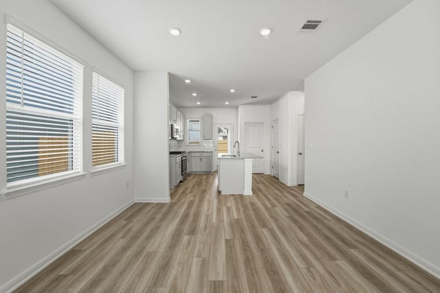 Spacious, unfurnished interior of a new home in Longview, Del Valle (Image 12). Spacious, unfurnished interior of a new home in Longview, Del Valle (Image 12).