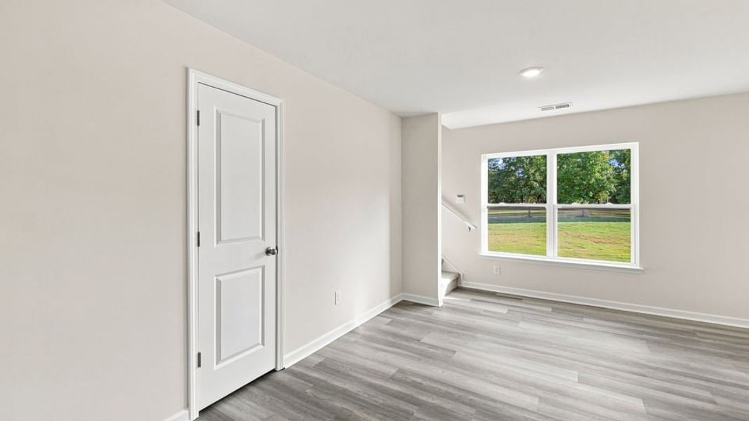 Spacious, unfurnished interior of a new home in Harper Ridge, Roebuck (Image 19).