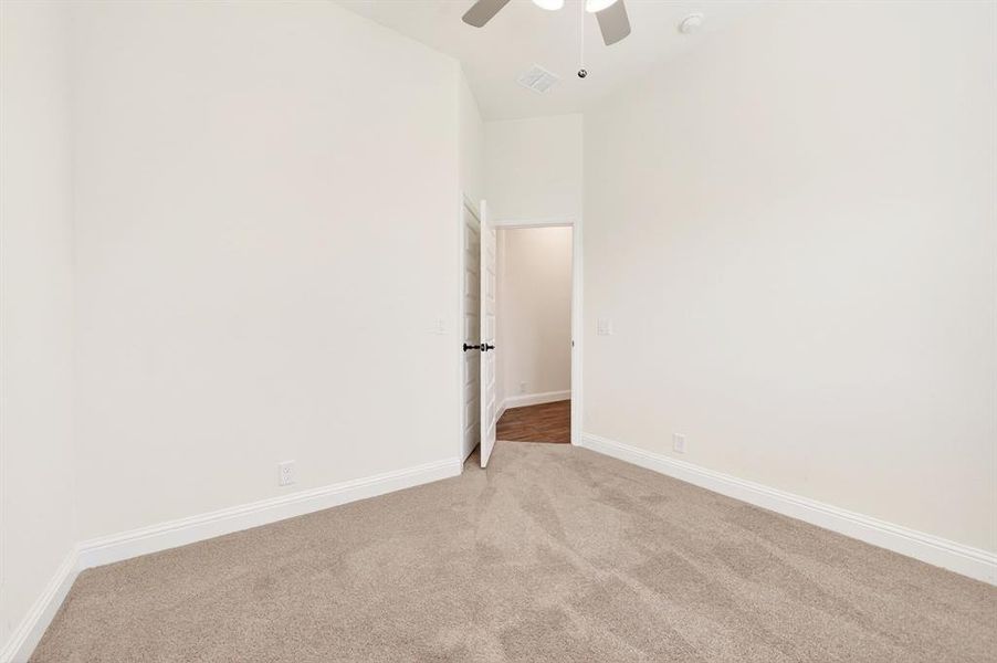 Spacious, unfurnished interior of a new home in Stone River Glen, Royse City (Image 29). Spacious, unfurnished interior of a new home in Stone River Glen, Royse City (Image 29).