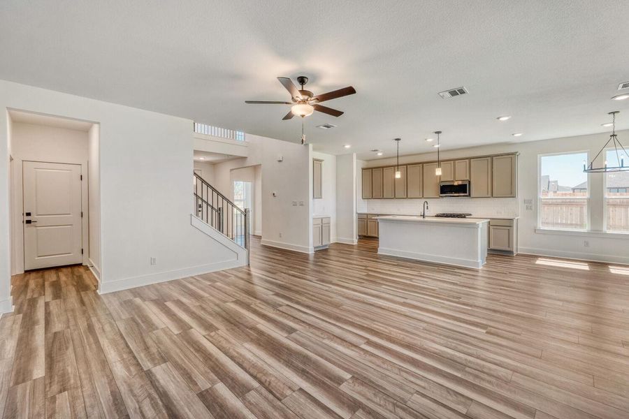 Spacious, unfurnished interior of a new home in , Kyle (Image 10).