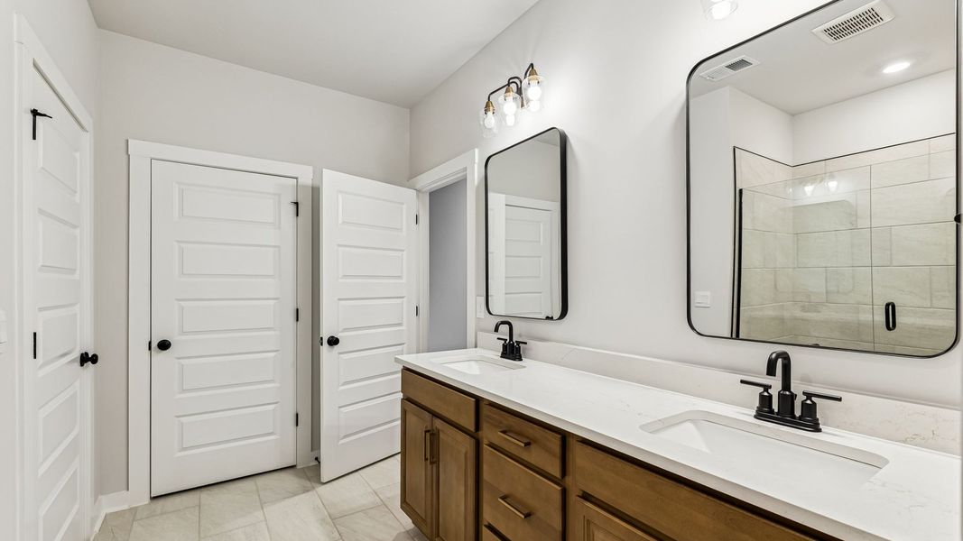 Representative furnished interior of a home built from the Stonebrook  II by D.R. Horton in Pottsview, Smyrna (Image 15).