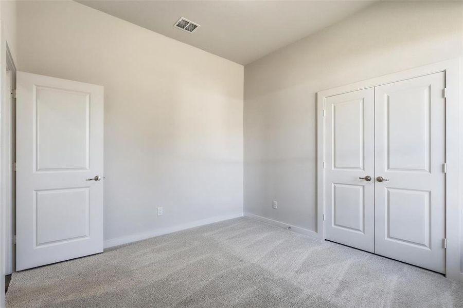 Spacious, unfurnished interior of a new home in Pyramid Acres, Benbrook (Image 32). Spacious, unfurnished interior of a new home in Pyramid Acres, Benbrook (Image 32).