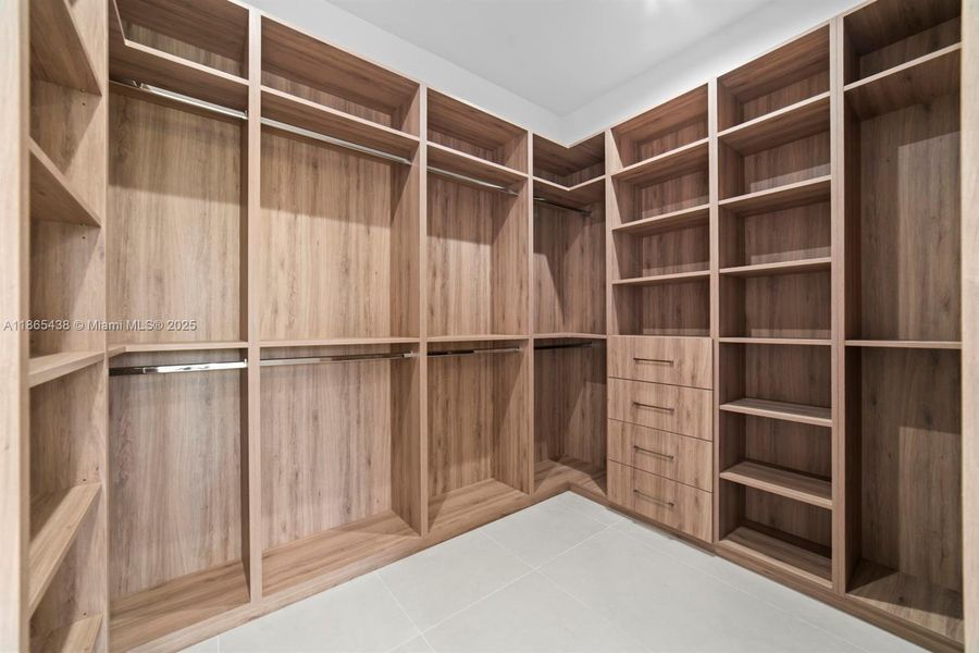 Image 17 of a home in . Image 17 of a home in .