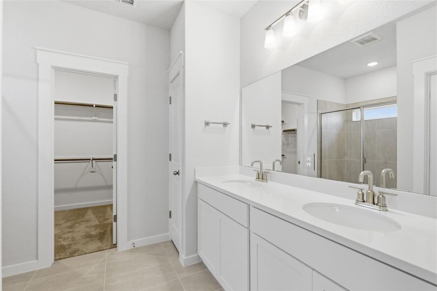 Furnished interior view inside a new home in Infinity Square, Kyle (Image 9).