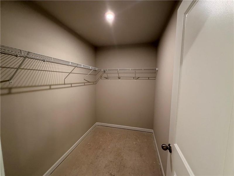 Spacious, unfurnished interior of a new home in Village Green, Adairsville (Image 1). Spacious, unfurnished interior of a new home in Village Green, Adairsville (Image 1).