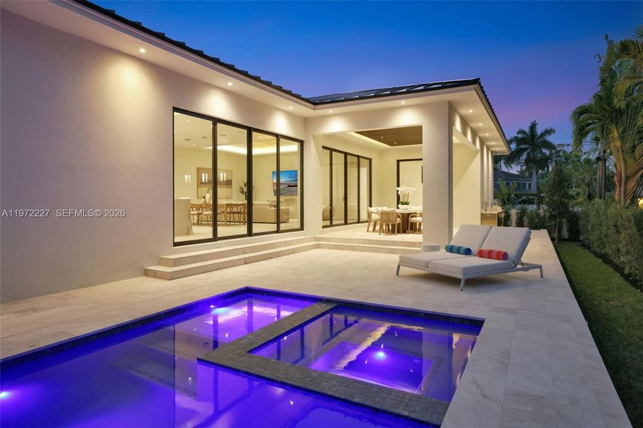 Exterior details and patio area of a home in , Fort Lauderdale (Image 29).