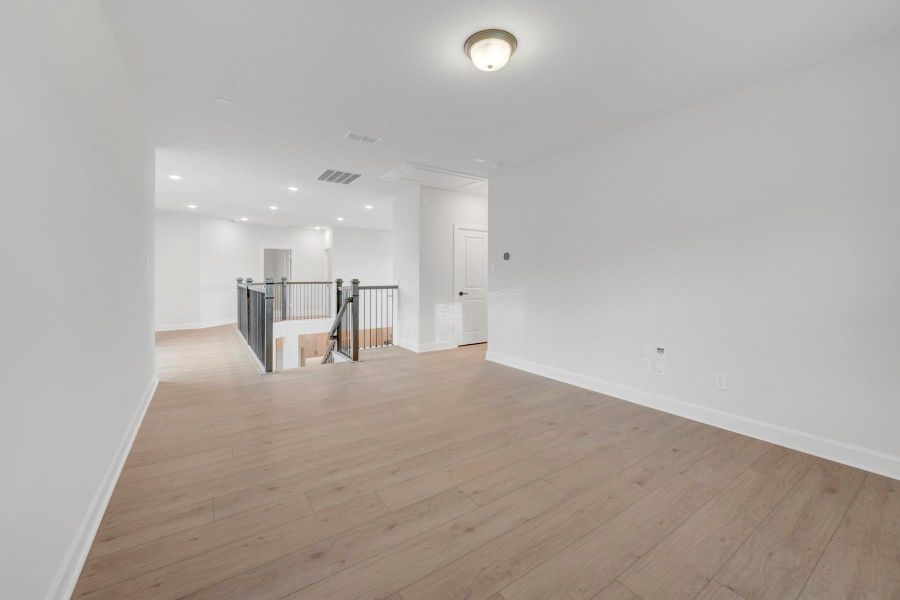 Spacious, unfurnished interior of a new home in ARTAVIA 65' Homesites, Conroe (Image 39).