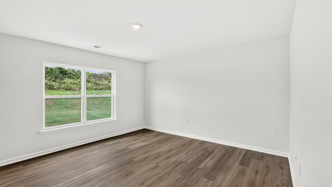 Spacious, unfurnished interior of a new home in Treemont Commons, Wellford (Image 20).