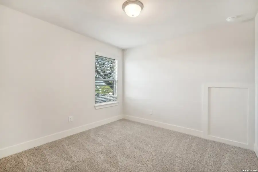Spacious, unfurnished interior of a new home in , San Antonio (Image 17).