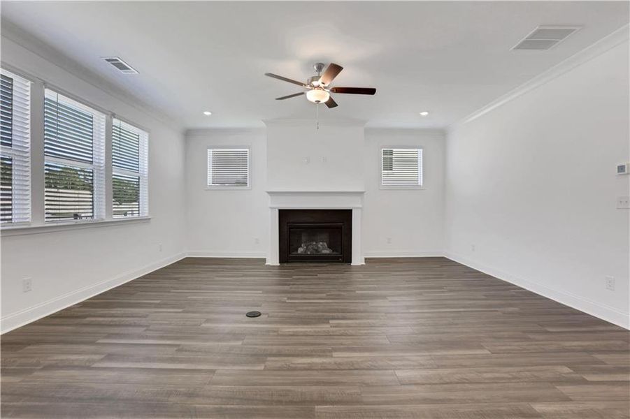 Spacious, unfurnished interior of a new home in Bailey Fence, Dacula (Image 18).