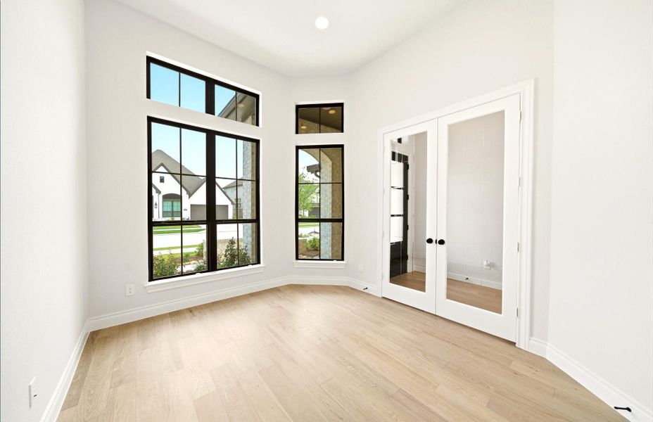 Spacious, unfurnished interior of a new home in Bridgeland 60′, Cypress (Image 34).