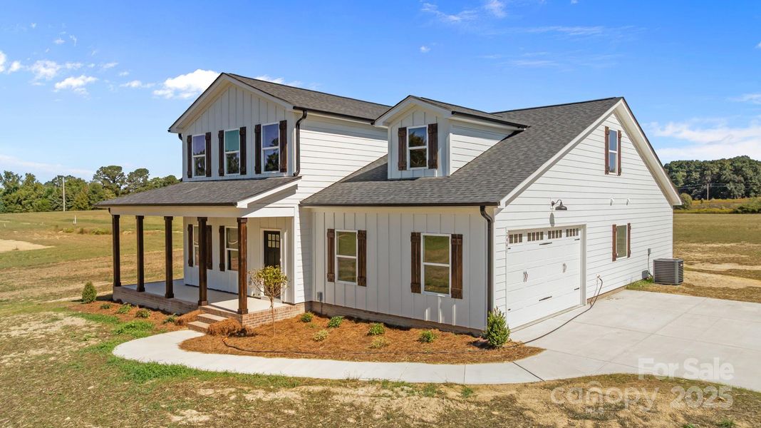 Image 38 of a home in .