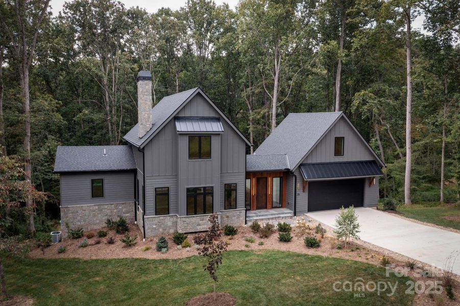 Stunning New Construction in Highly Desirable Fairview Neighborhood Stunning New Construction in Highly Desirable Fairview Neighborhood