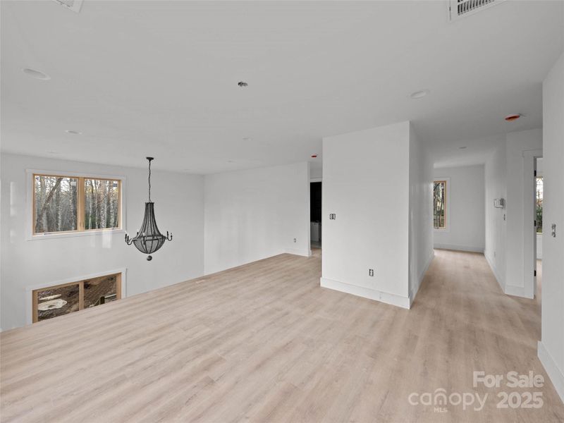 Spacious, unfurnished interior of a new home in , Lake Toxaway (Image 28). Spacious, unfurnished interior of a new home in , Lake Toxaway (Image 28).