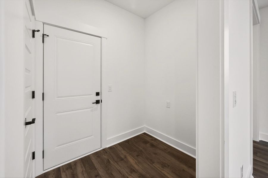 Spacious, unfurnished interior of a new home in Indigo Place, North Charleston (Image 19).