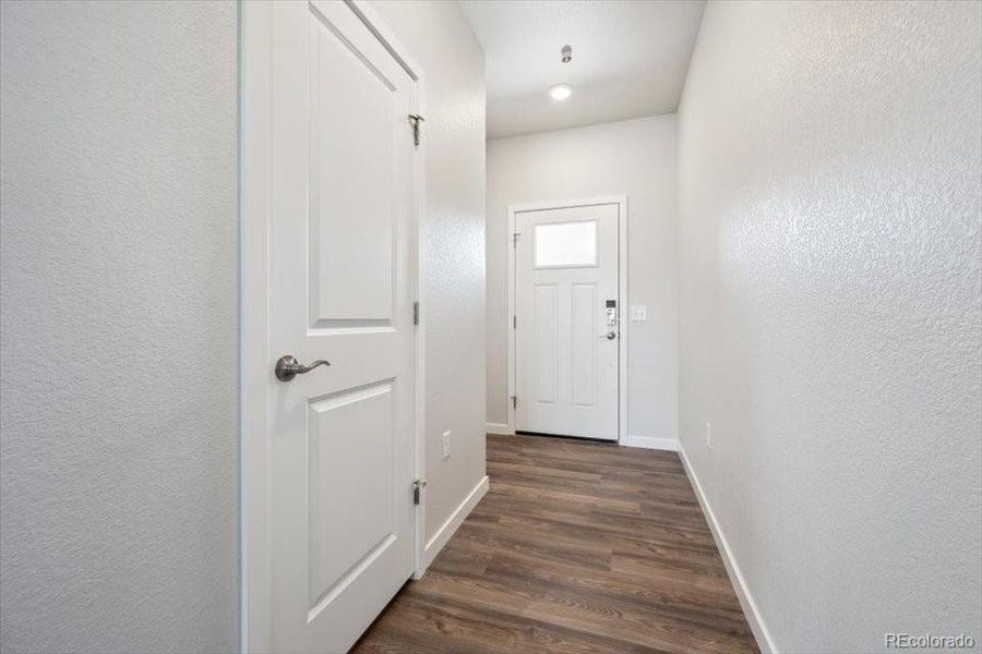 Spacious, unfurnished interior of a new home in Legato, Commerce City (Image 13).