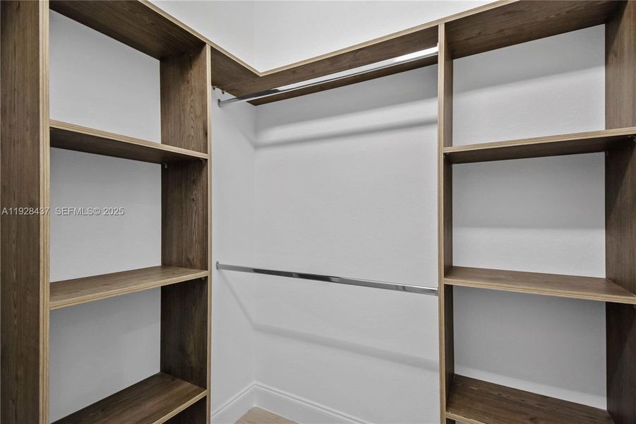 Close-up of interior finishes inside a home in , Lehigh Acres (Image 15). Close-up of interior finishes inside a home in , Lehigh Acres (Image 15).