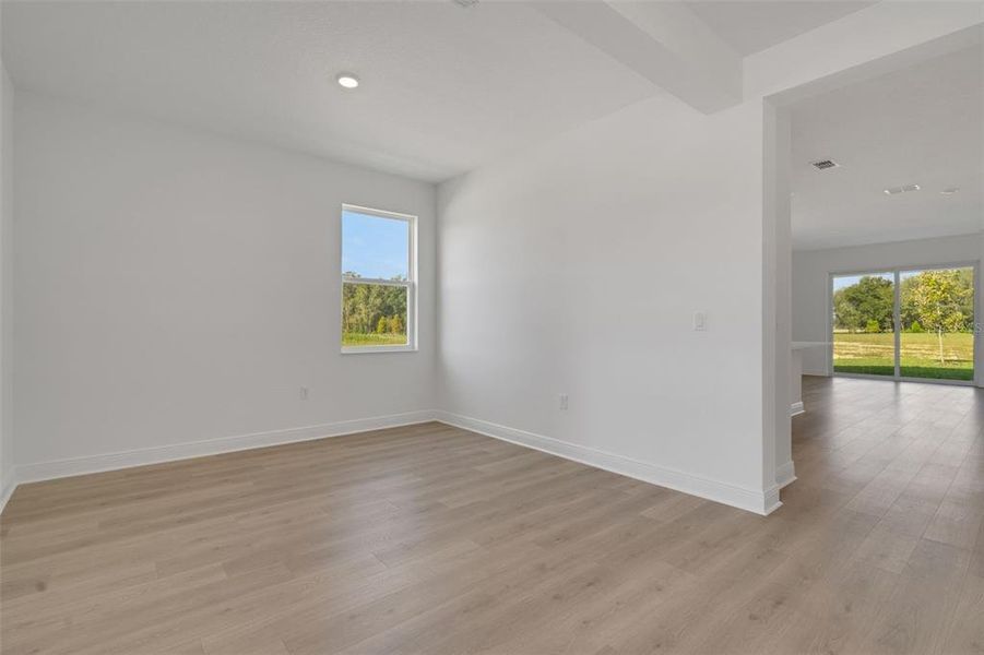 Spacious, unfurnished interior of a new home in Reserve at Hammock Oaks, Lady Lake (Image 42).