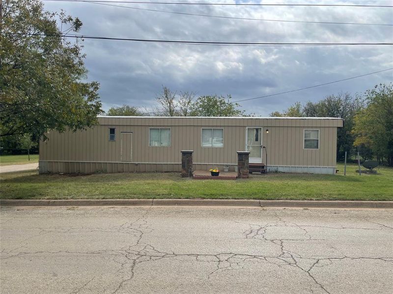 Exterior details and patio area of a home in , Breckenridge (Image 12).