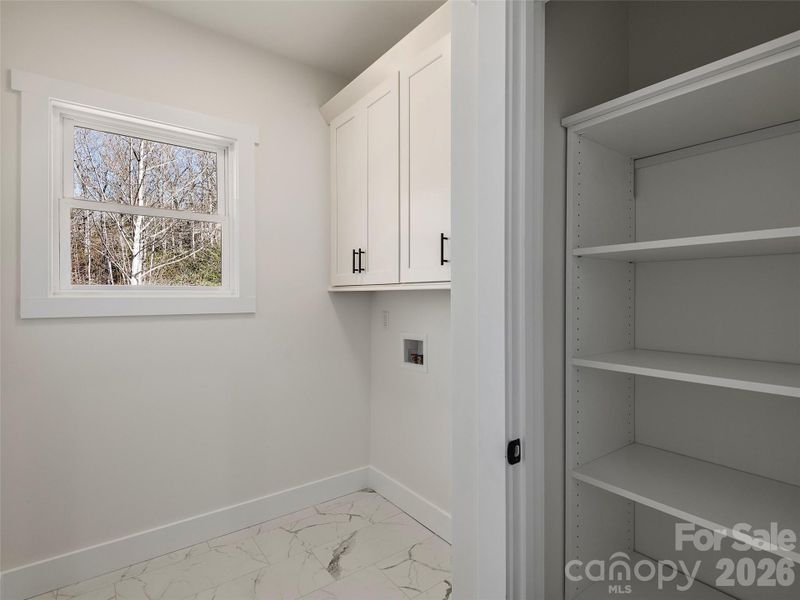 Spacious, unfurnished interior of a new home in , Hendersonville (Image 18).