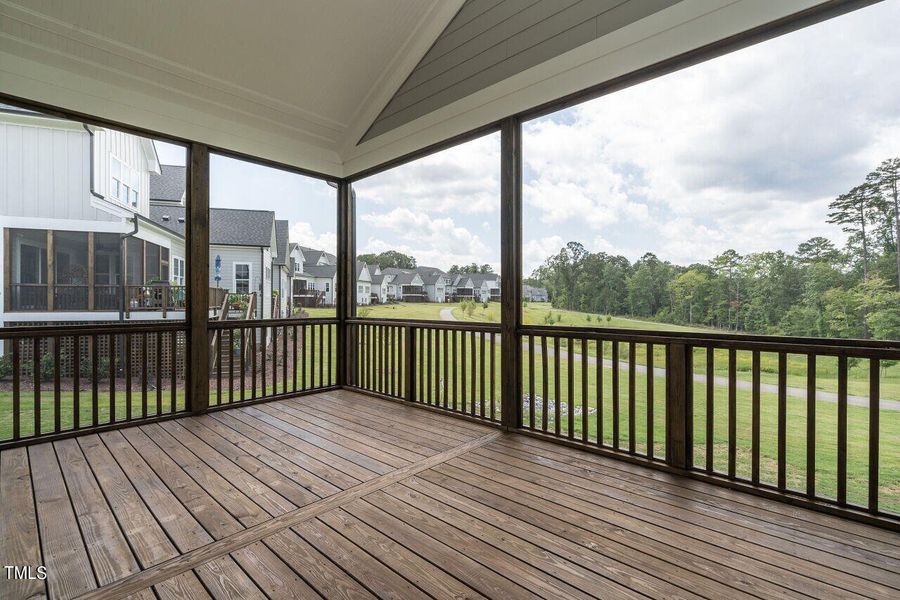 013-1280x960-screened-porch