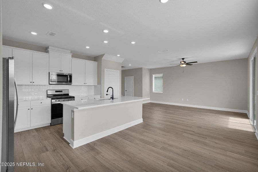 Furnished interior view inside a new home in Jennings Farm, Middleburg (Image 4).