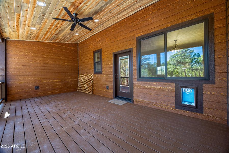 2268RoundaboutCir-HeberOvergaardAZ-37 2268RoundaboutCir-HeberOvergaardAZ-37